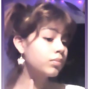 Meet your Posher, Aliana